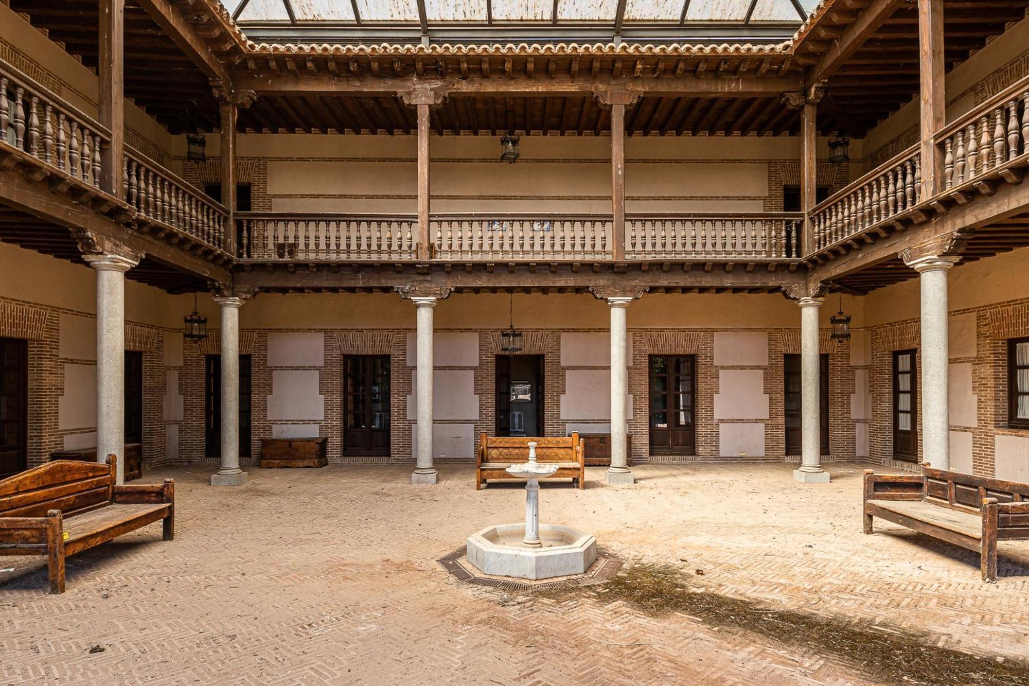 Queens Hacienda Alamedilla Toledo Argés المظهر الخارجي الصورة