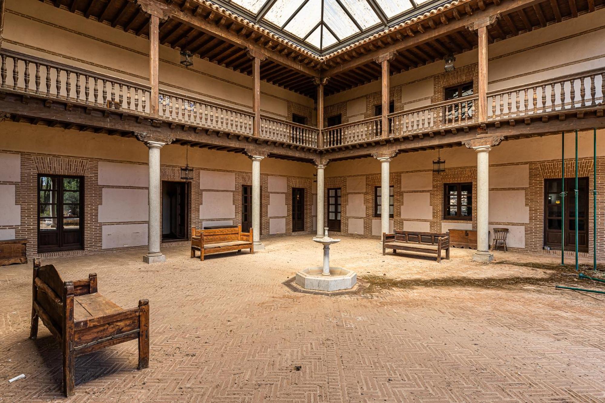 Queens Hacienda Alamedilla Toledo Argés المظهر الخارجي الصورة